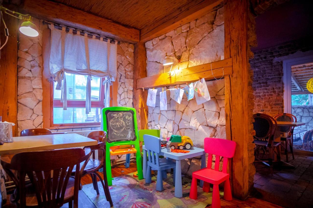 Apartamenty Przy Stonehenge سوسنوفييتس المظهر الخارجي الصورة